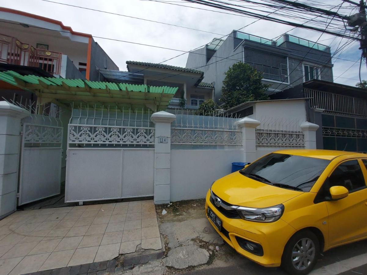 Guest house Eiffel Tarakan - Female Only Jakarta