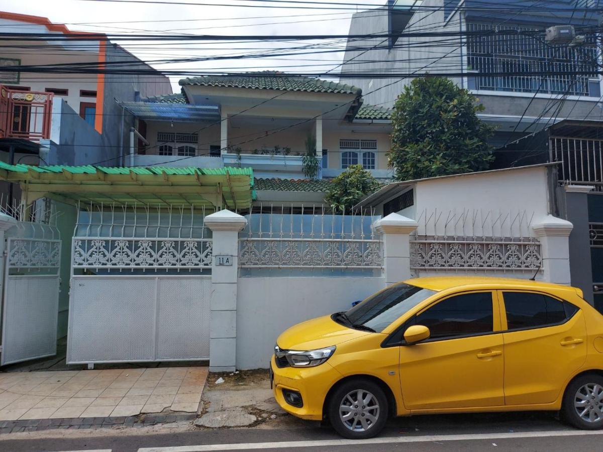 Eiffel Tarakan - Female Only 5* Jakarta