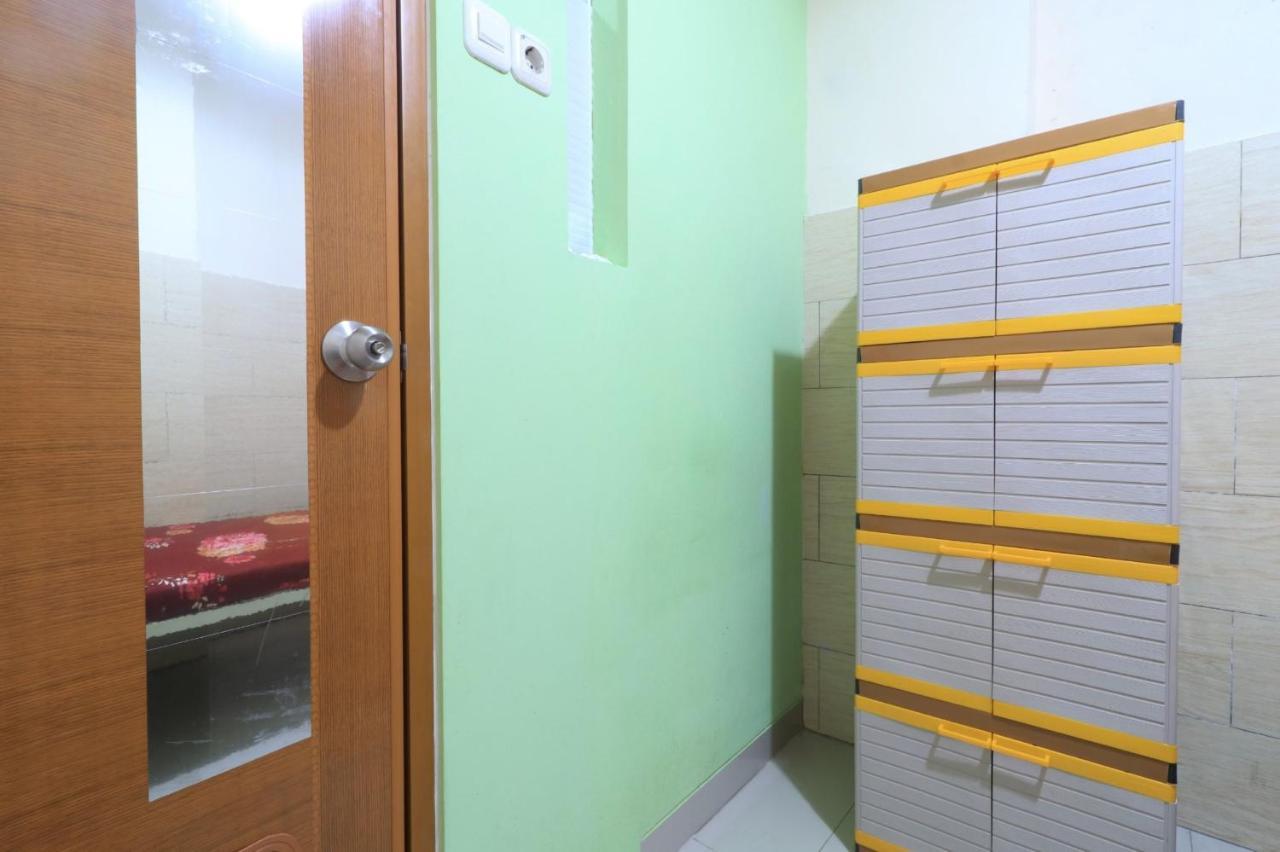 Guest house Eiffel Tarakan - Female Only Jakarta